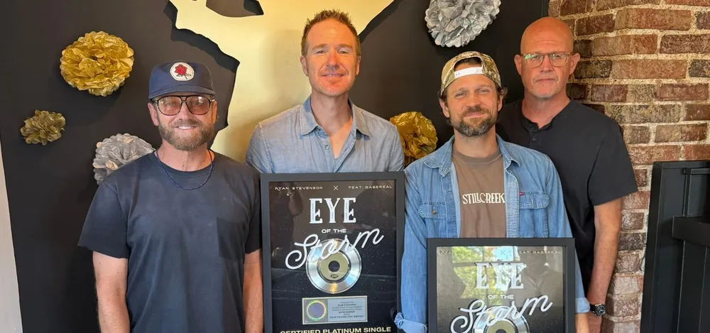 Песня Райана Стивенсона «Eye of the Storm» получила платиновый статус