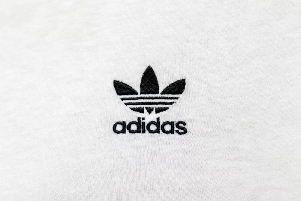 Adidas столкнулась с антиизраильской критикой из-за ветерана ЦАХАЛа в рекламе