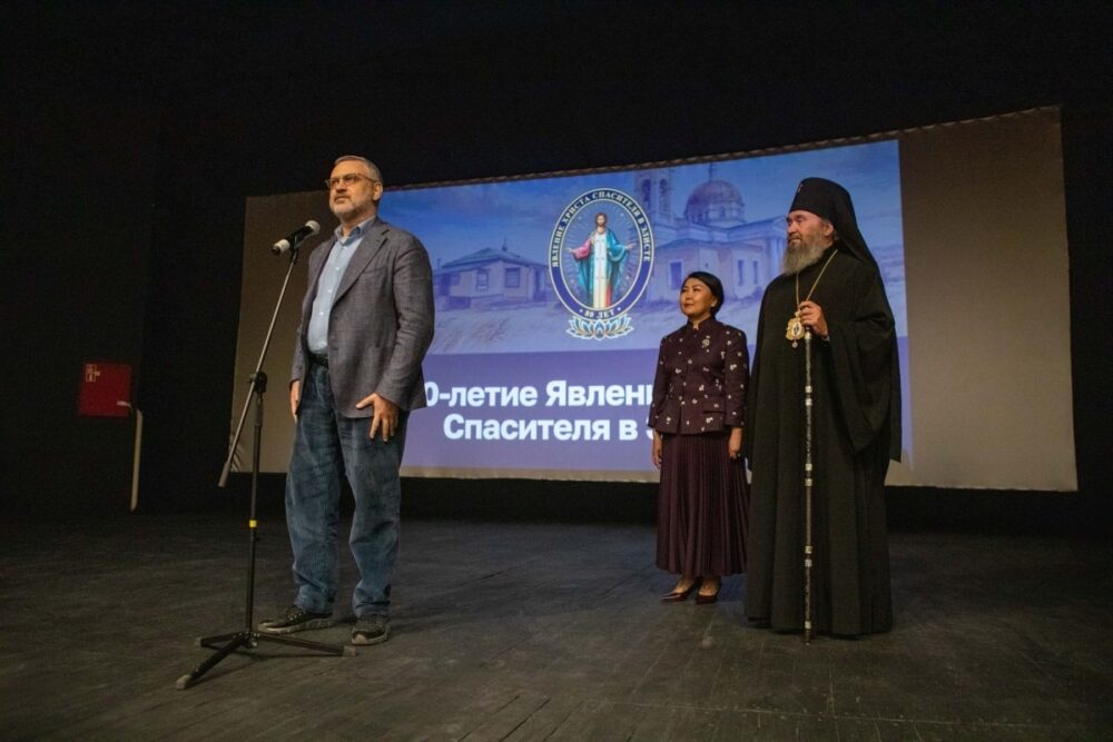 В Элистинской епархии проходит рабочий визит председателя Синодального отдела по взаимоотношениям Церкви с обществом и СМИ