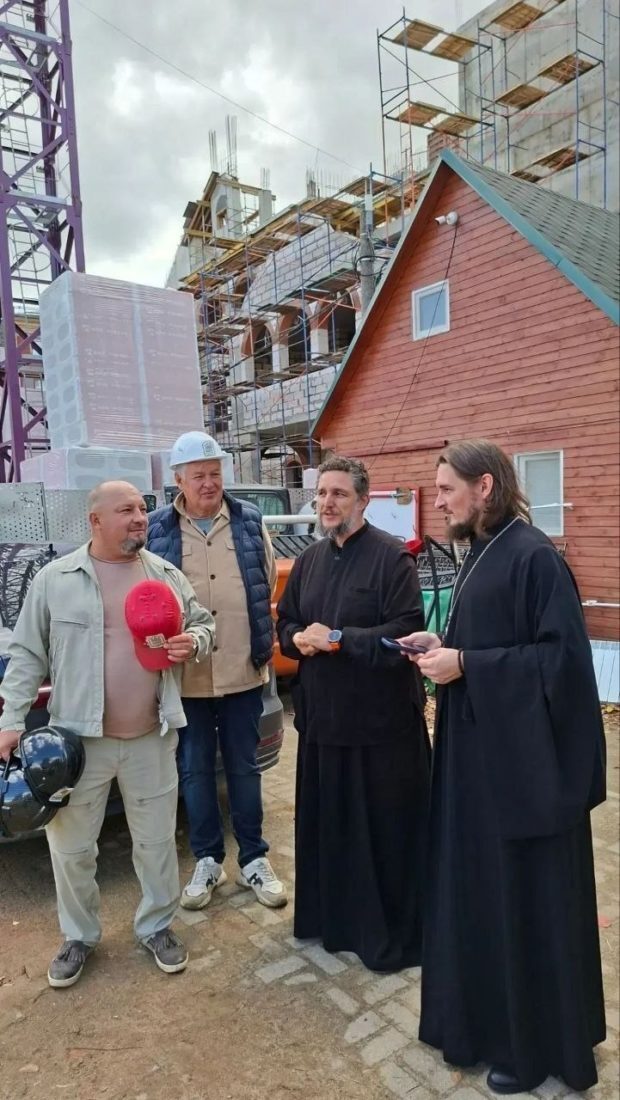 Епископ Раменский Алексий посетил храм Всех преподобных отцев Киево-Печерских