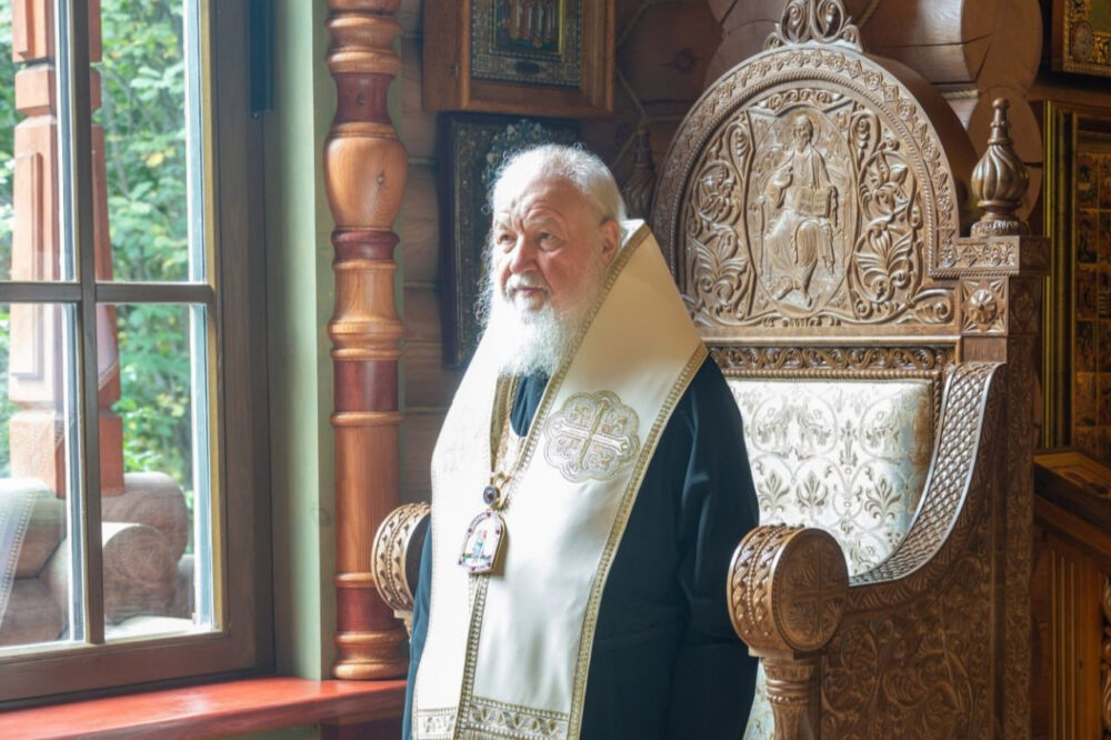 Патриарх Кирилл молился за Литургией в Александро-Невском скиту близ Переделкина