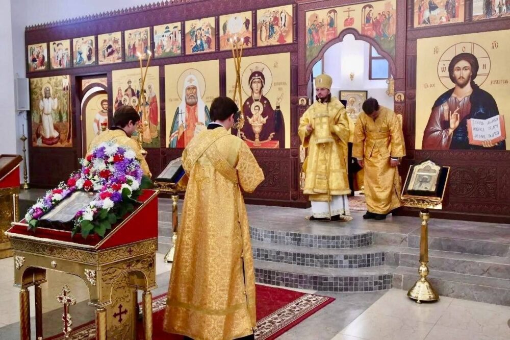 Епископ Раменский Алексий совершил всенощное бдение в храме в Южном Бутове