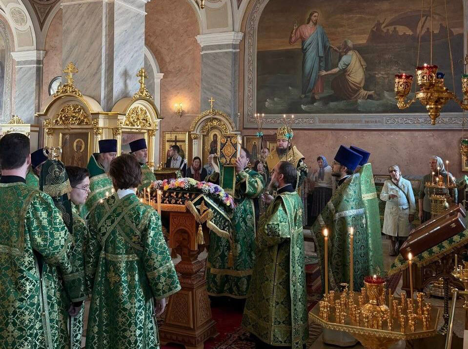 Епископ Серафим совершил литургию в храме преподобного Симеона Столпника за Яузой