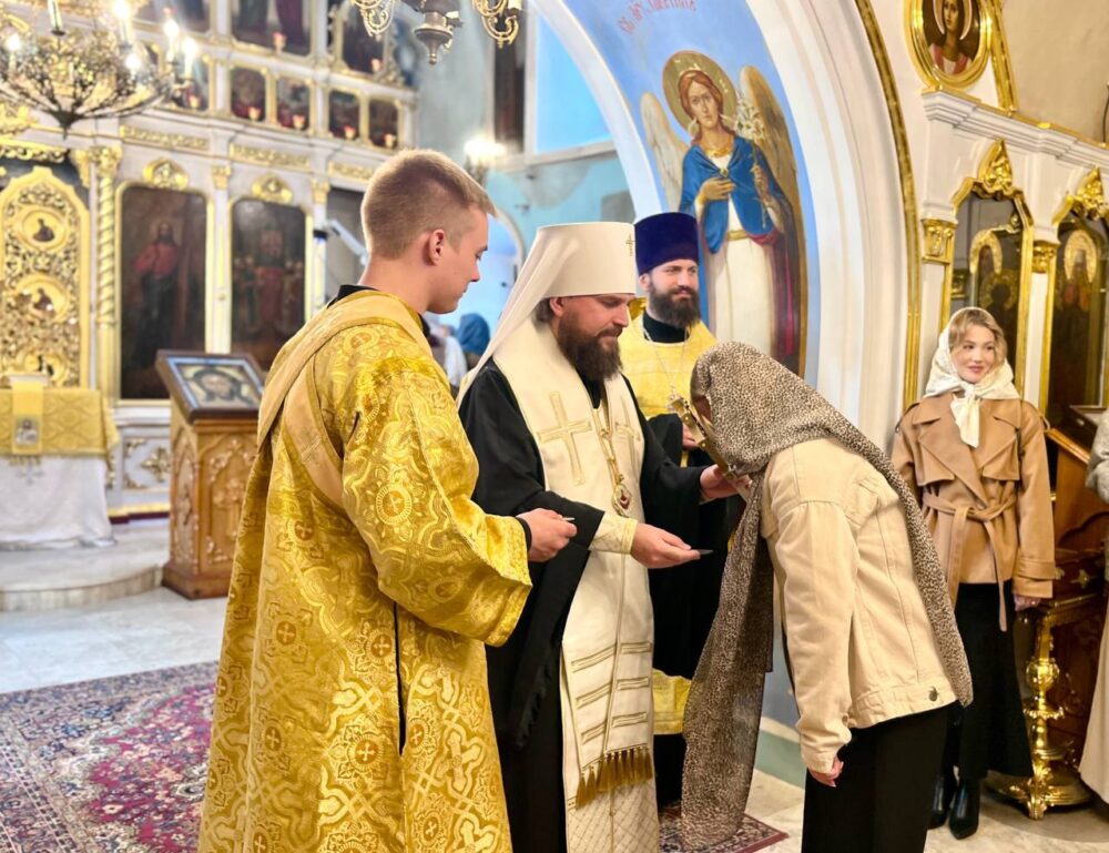 Митрополит Арсений совершил молебен на начало учебного года для студентов РГСУ