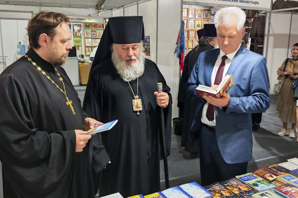 В Волжском открылась выставка-форум «Радость Слова»