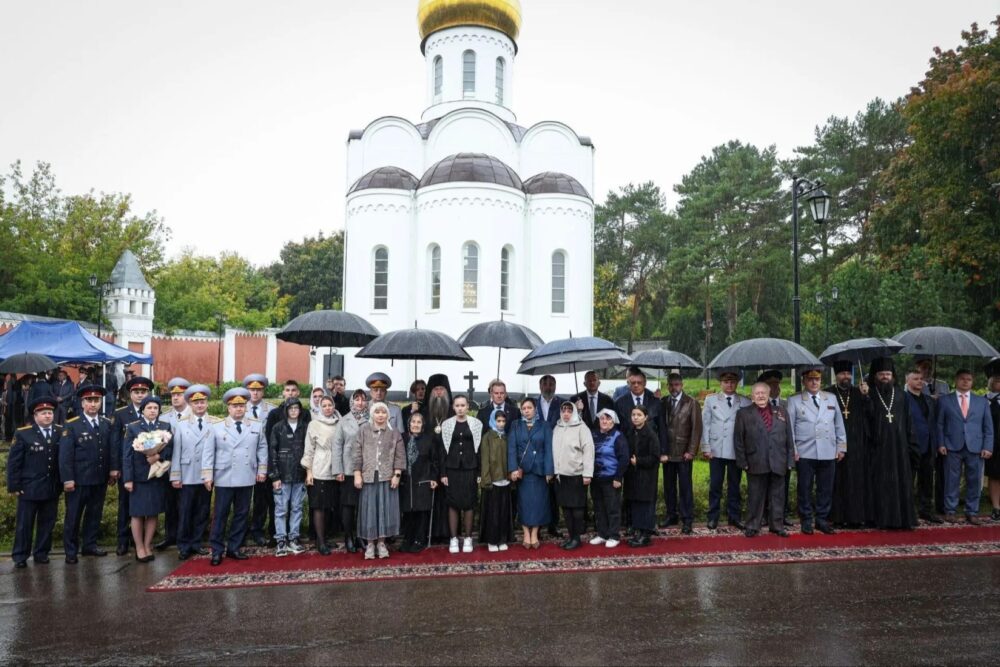 В Николо-Угрешском монастыре почтили память сотрудников УИС, погибших при исполнении служебных обязанностей