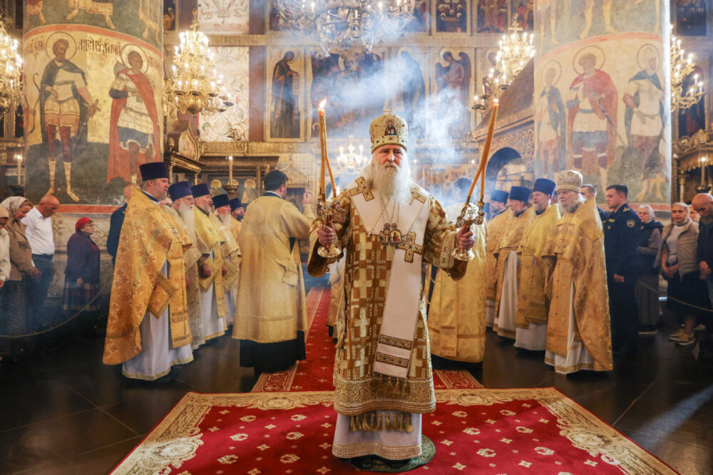 В день памяти святителей Киприана и Фотия митрополит Каширский Феогност совершил Литургию в Успенском соборе Кремля