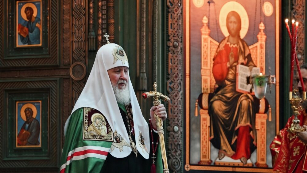 Патриарх Кирилл возглавил литургию в храме Христа Спасителя перед крестным ходом