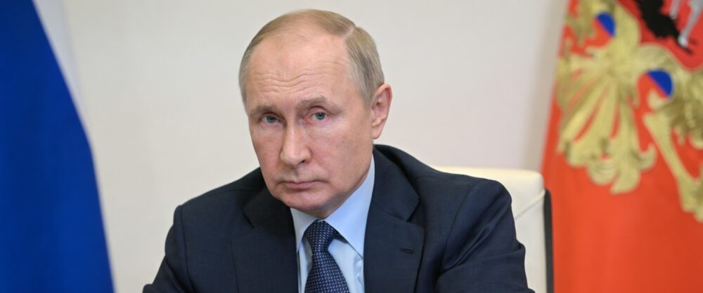 Владимир Путин поздравил граждан с Днем языков народов России