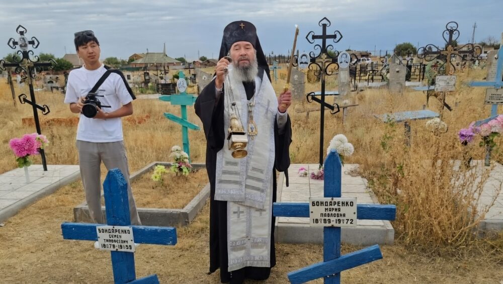 В Элисте священник рассказал о чуде во время перезахоронения