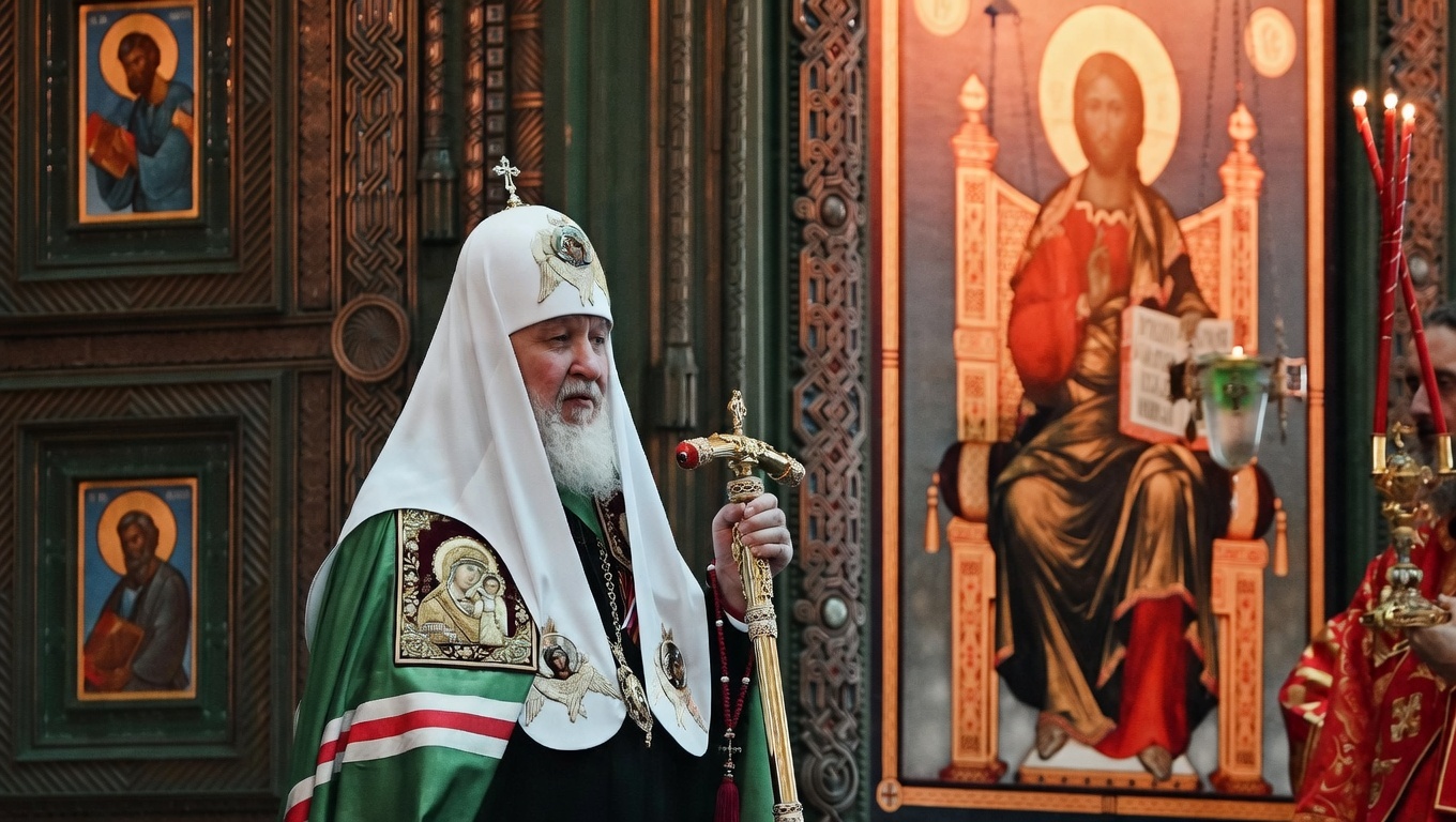 Патриарх Кирилл возглавил литургию в храме Христа Спасителя перед крестным ходом