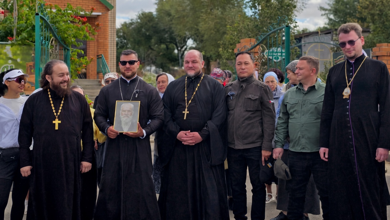 В Калмыкии открылась выставка к 80-летию явления Христа в Элисте