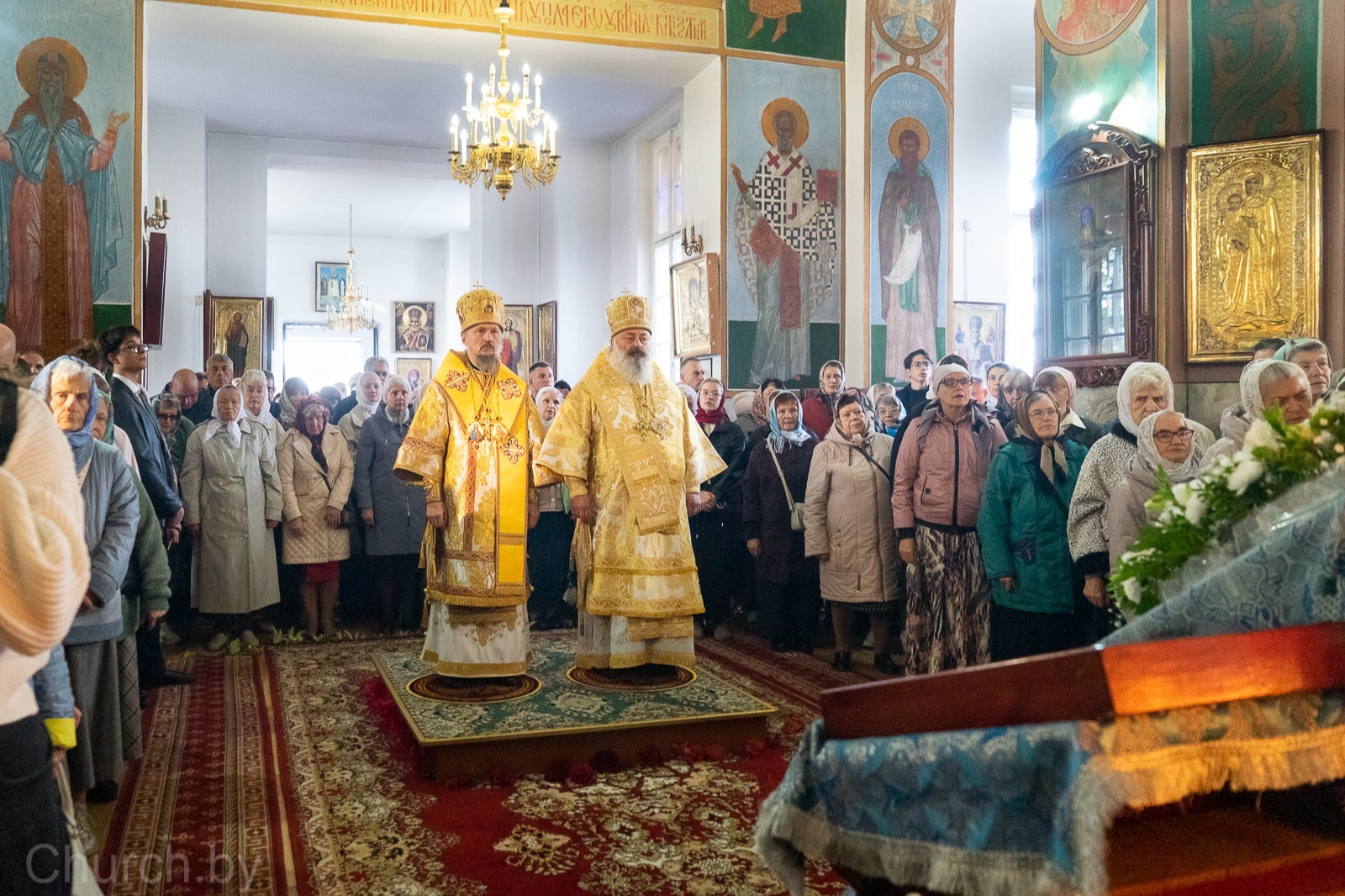Патриарший экзарх Беларуси совершил литургию в честь 95-летия Покровского собора в Барановичах