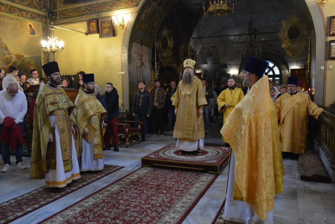 Епископ Егорьевский Мефодий возглавил Литургию в Лефортове