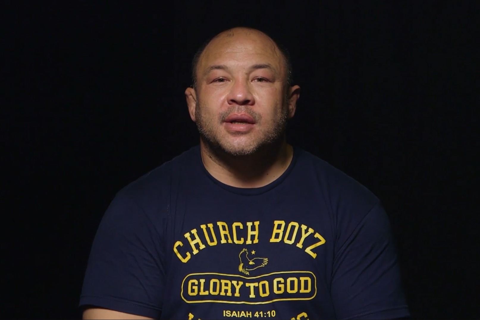 Церковь Calvary Chapel в Коста-Месе согласилась выплатить 12 миллионов долларов матери-одиночке по делу об изнасиловании бывшим пастором