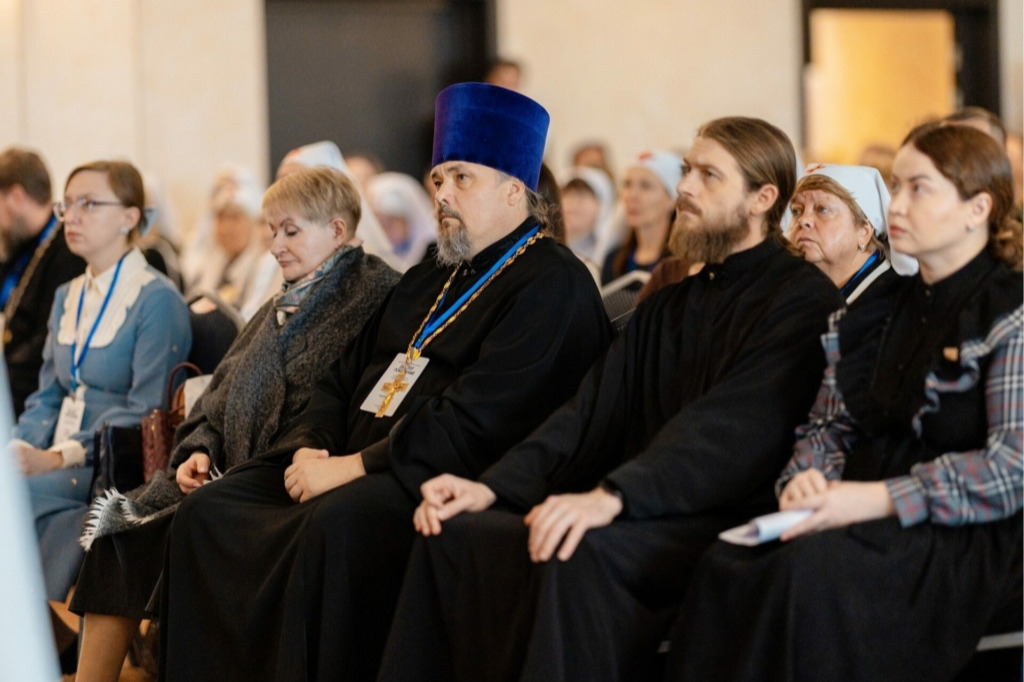 В Казани обсудили диалог поколений и поддержку ветеранов СВО