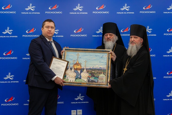 Делегация Троице-Сергиевой лавры посетила центр Хруничева