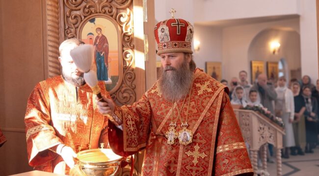 Епископ Павлово-Посадский Силуан освятил приставной престол в храме великомученика Георгия Победоносца в Московском