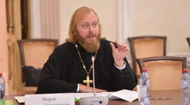 Отец Феодор Лукьянов предложил расширить участие религиозных организаций в системе соцобслуживания