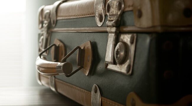 Новый сингл Марка Бишопа «Unpack That Suitcase» напоминает, что Иисус может облегчить наше бремя