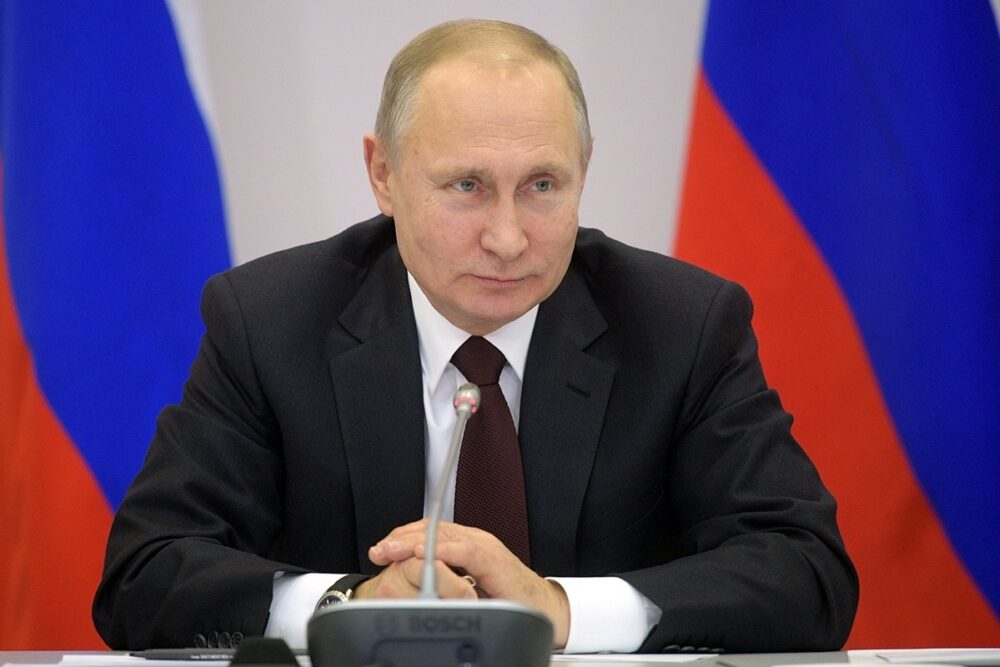 Патриарх Кирилл поздравил Путина с днем рождения