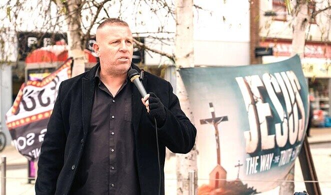 Петиция в Англии против ограничений городского совета на уличную проповедь