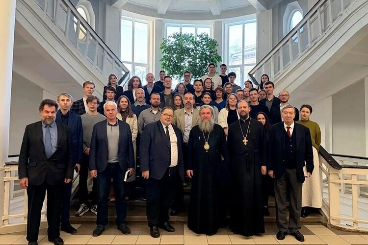 Митрополит Евгений посетил Московский архитектурный институт